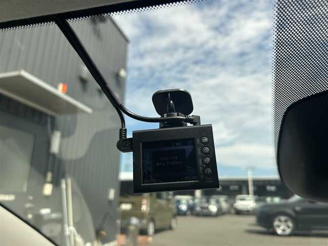 シトロエン Ｃ３ エアクロス シャイン 滋賀県 2020(令2)年 3.3万km 白 アクティブセーフティブレーキ/レーンキープアシスト/ブラインドスポット/レベライザー/ワイヤレスチャージ/純正ナビ/AppleCarPlay/フルセグTV/バックカメラ/ETC/クルーズコントロール/純正16インチアルミホイール/プッシュスタート/ルーフレール/LEDヘッドライト