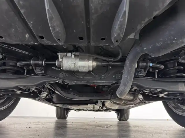 レクサス ＲＸ 450h Fスポーツ 三重県 2022(令4)年 2.6万km ホワイトノーヴァガラスフレーク ハイブリッド/FF/MTモード付フロアCVT/12.3インチナビ（AM/FM/CD/DVD/SDREC/SD/USB/Bluetooth/Miracast/AUX/TV）/パノラミックビューモニター/ETC2.0/LEXUS Safety System＋/●プリクラッシュセーフティ/●レーンキーピングアシスト/●レーダークルコン（全車速追従機能付）/●ブレードスキャンアダプティブハイビームシステム/・ブラインドスポットモニター＆リヤクロストラフィックアラート・オートブレーキ/・ロードサインアシスト/・先行車発進告知機能/など/装備/・セミアニリン本革シート（黒）/・電動ランバーサポート付10wayパワーシート（Dメモリー付/N）/・シートヒーター＆ベンチレーション（D/N）/・ステアリングヒーター/・ハンズフリーパワーバックドア/・AC100Vコンセント（100W）/・カラーヘッドアップディスプレイ/・3眼フルLEDヘッドランプ/・パドルシフト/・左右独立オートエアコン/・電動チルト&テレスコピックステアリング/・ステアリングスイッチ/・純正20inAW/・スマートキーx1、カードキーx1/・保/取/ナビ取/など