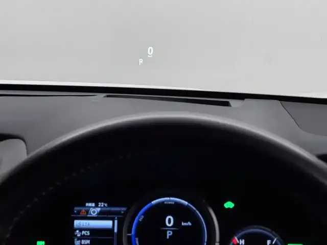 レクサス ＲＸ 450h Fスポーツ 三重県 2022(令4)年 2.6万km ホワイトノーヴァガラスフレーク ハイブリッド/FF/MTモード付フロアCVT/12.3インチナビ（AM/FM/CD/DVD/SDREC/SD/USB/Bluetooth/Miracast/AUX/TV）/パノラミックビューモニター/ETC2.0/LEXUS Safety System＋/●プリクラッシュセーフティ/●レーンキーピングアシスト/●レーダークルコン（全車速追従機能付）/●ブレードスキャンアダプティブハイビームシステム/・ブラインドスポットモニター＆リヤクロストラフィックアラート・オートブレーキ/・ロードサインアシスト/・先行車発進告知機能/など/装備/・セミアニリン本革シート（黒）/・電動ランバーサポート付10wayパワーシート（Dメモリー付/N）/・シートヒーター＆ベンチレーション（D/N）/・ステアリングヒーター/・ハンズフリーパワーバックドア/・AC100Vコンセント（100W）/・カラーヘッドアップディスプレイ/・3眼フルLEDヘッドランプ/・パドルシフト/・左右独立オートエアコン/・電動チルト&テレスコピックステアリング/・ステアリングスイッチ/・純正20inAW/・スマートキーx1、カードキーx1/・保/取/ナビ取/など
