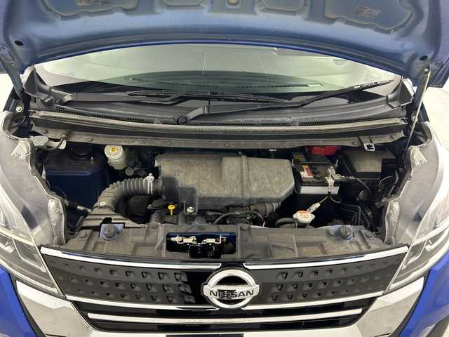 日産 デイズ ルークス ハイウェイスターX 愛知県 2017(平29)年 2.1万km オーシャンブルーP 純正7インチメSDナビ/（ＤＶＤ/ＣＤ/フルセグ/Ｂluetooth/ＡＭ/ＦＭ）/アラウンドビューモニター/衝突軽減ブレーキ/片側パワースライドドア/ＬＥＤヘッドライト/スマートキー/後席サーキューレーター/オートライト/純正１４インチＡＷ/純正エアロ/純正フロアマット