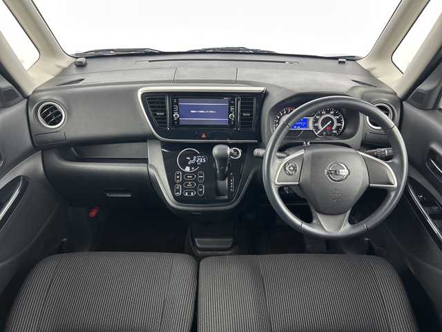 日産 デイズ ルークス ハイウェイスターX 愛知県 2017(平29)年 2.1万km オーシャンブルーP 純正7インチメSDナビ/（ＤＶＤ/ＣＤ/フルセグ/Ｂluetooth/ＡＭ/ＦＭ）/アラウンドビューモニター/衝突軽減ブレーキ/片側パワースライドドア/ＬＥＤヘッドライト/スマートキー/後席サーキューレーター/オートライト/純正１４インチＡＷ/純正エアロ/純正フロアマット