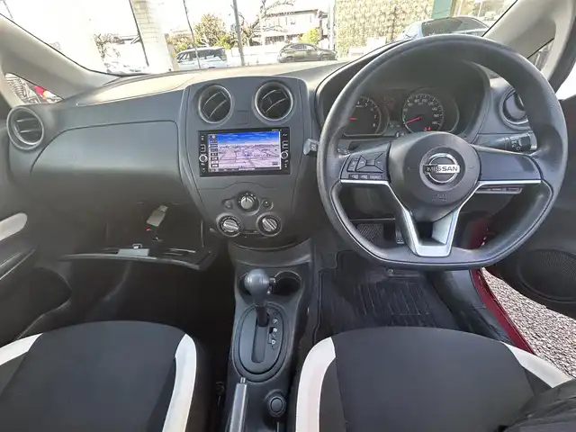 日産 ノート XVセレ +セーフ 愛知県 2017(平29)年 6.8万km ガーネットレッド 純正SDナビ(FM/AM/CD/DVD/BT/AUX/USB/WALKMAN/フルセグ)/エマージェンシーブレーキ/車線逸脱警報/特別仕様車/アラウンドビューモニター・バックカメラ/コーナーセンサー/デジタルインナーミラー/HIDヘッドライト/電動格納ミラー/純正フロアマット/アイドリングストップ/ETC/プッシュスタート/スマートキー・スペアキー１本/ステアリングリモコン/ハンズフリー/ABS/取扱説明書・保証書