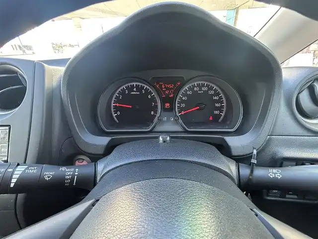 日産 ノート XVセレ +セーフ 愛知県 2017(平29)年 6.8万km ガーネットレッド 純正SDナビ(FM/AM/CD/DVD/BT/AUX/USB/WALKMAN/フルセグ)/エマージェンシーブレーキ/車線逸脱警報/特別仕様車/アラウンドビューモニター・バックカメラ/コーナーセンサー/デジタルインナーミラー/HIDヘッドライト/電動格納ミラー/純正フロアマット/アイドリングストップ/ETC/プッシュスタート/スマートキー・スペアキー１本/ステアリングリモコン/ハンズフリー/ABS/取扱説明書・保証書