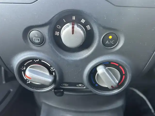 日産 ノート XVセレ +セーフ 愛知県 2017(平29)年 6.8万km ガーネットレッド 純正SDナビ(FM/AM/CD/DVD/BT/AUX/USB/WALKMAN/フルセグ)/エマージェンシーブレーキ/車線逸脱警報/特別仕様車/アラウンドビューモニター・バックカメラ/コーナーセンサー/デジタルインナーミラー/HIDヘッドライト/電動格納ミラー/純正フロアマット/アイドリングストップ/ETC/プッシュスタート/スマートキー・スペアキー１本/ステアリングリモコン/ハンズフリー/ABS/取扱説明書・保証書