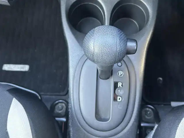 日産 ノート XVセレ +セーフ 愛知県 2017(平29)年 6.8万km ガーネットレッド 純正SDナビ(FM/AM/CD/DVD/BT/AUX/USB/WALKMAN/フルセグ)/エマージェンシーブレーキ/車線逸脱警報/特別仕様車/アラウンドビューモニター・バックカメラ/コーナーセンサー/デジタルインナーミラー/HIDヘッドライト/電動格納ミラー/純正フロアマット/アイドリングストップ/ETC/プッシュスタート/スマートキー・スペアキー１本/ステアリングリモコン/ハンズフリー/ABS/取扱説明書・保証書