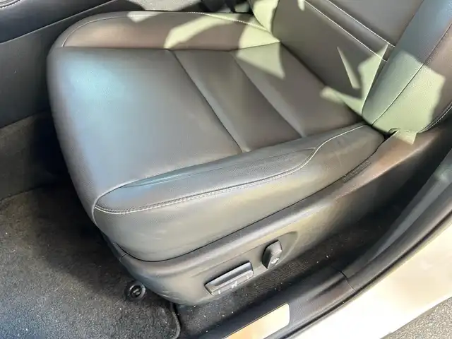 レクサス ＮＸ 300 Iパッケージ 富山県 2017(平29)年 9.9万km 白 純正SDナビ/Bluetooth接続/フルセグTV/AM/FMラジオ/Miracast/CD再生/バックカメラ/サンルーフ/ＡＣＣ/パワーバックドア/ドラレコ/D/N席パワーシート/D/N席シートヒーター/ステアリングヒーター/オートハイビーム/オートホールド/ETC2.0/横滑り防止/アイドリングストップ/車線逸脱防止