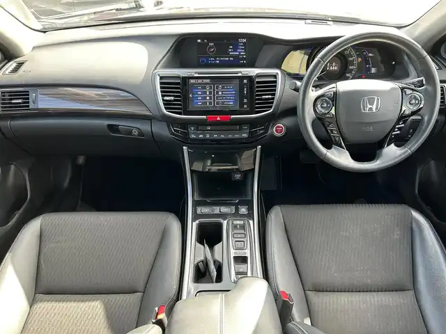 ホンダ アコード ハイブリッド EX 愛媛県 2017(平29)年 3.8万km プレミアムディープロッソパール メーカーオプション純正ナビ/BT/AM・FM/CD/DVD/フルセグTV/ビルトインETC/前方ドライブレコーダー/D+N席パワーシート/シートメモリー/全席シートヒーター/追従型クルーズコントロール/オートホールド/レーンキープアシスト/衝突軽減システム/前後コーナーセンサー/バックカメラ・左サイドカメラ/純正アルミホイール/純正フロアマット