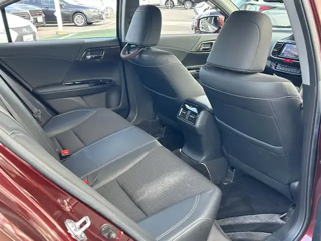 ホンダ アコード ハイブリッド EX 愛媛県 2017(平29)年 3.8万km プレミアムディープロッソパール メーカーオプション純正ナビ/BT/AM・FM/CD/DVD/フルセグTV/ビルトインETC/前方ドライブレコーダー/D+N席パワーシート/シートメモリー/全席シートヒーター/追従型クルーズコントロール/オートホールド/レーンキープアシスト/衝突軽減システム/前後コーナーセンサー/バックカメラ・左サイドカメラ/純正アルミホイール/純正フロアマット