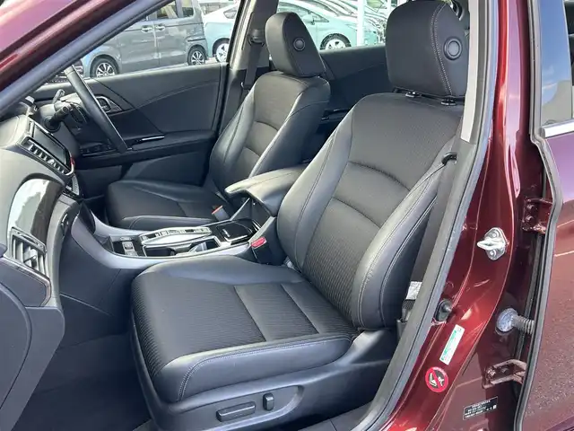 ホンダ アコード ハイブリッド EX 愛媛県 2017(平29)年 3.8万km プレミアムディープロッソパール メーカーオプション純正ナビ/BT/AM・FM/CD/DVD/フルセグTV/ビルトインETC/前方ドライブレコーダー/D+N席パワーシート/シートメモリー/全席シートヒーター/追従型クルーズコントロール/オートホールド/レーンキープアシスト/衝突軽減システム/前後コーナーセンサー/バックカメラ・左サイドカメラ/純正アルミホイール/純正フロアマット