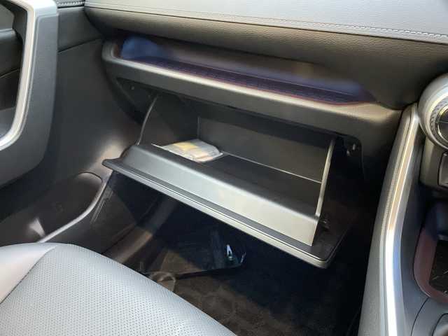 トヨタ ＲＡＶ４ ハイブリッドG 新潟県 2022(令4)年 3.1万km センシュアルレッドマイカ 4WD/純正9インチナビ/(AM/FM/Miracast/Bluetooth)/フルセグTV/トヨタセーフティセンス/・プリクラッシュセーフティ/・レーンキープアシスト/・オートハイビーム/・レーダークルーズコントロール/ブラインドスポットモニター/全方位カメラ/ビルトインＥＴＣ2.0/D/N席シートヒーター/D/N席エアシート/ステアリングヒーター/ＬＥＤヘッドライト/前後ドライブレコーダー/オートブレーキホールド/電動リアゲート/AC100V/置くだけ充電