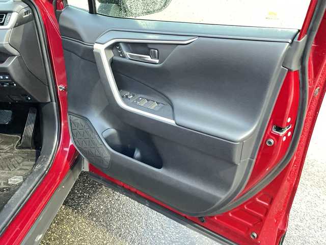 トヨタ ＲＡＶ４ ハイブリッドG 新潟県 2022(令4)年 3.1万km センシュアルレッドマイカ 4WD/純正9インチナビ/(AM/FM/Miracast/Bluetooth)/フルセグTV/トヨタセーフティセンス/・プリクラッシュセーフティ/・レーンキープアシスト/・オートハイビーム/・レーダークルーズコントロール/ブラインドスポットモニター/全方位カメラ/ビルトインＥＴＣ2.0/D/N席シートヒーター/D/N席エアシート/ステアリングヒーター/ＬＥＤヘッドライト/前後ドライブレコーダー/オートブレーキホールド/電動リアゲート/AC100V/置くだけ充電