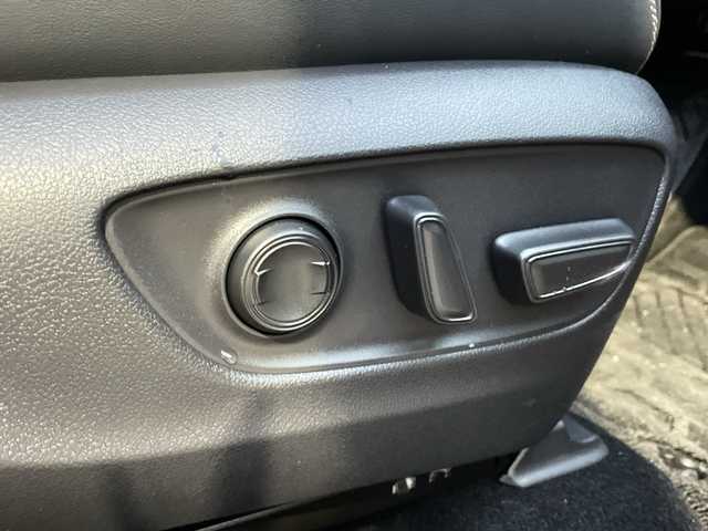 トヨタ ＲＡＶ４ ハイブリッドG 新潟県 2022(令4)年 3.1万km センシュアルレッドマイカ 4WD/純正9インチナビ/(AM/FM/Miracast/Bluetooth)/フルセグTV/トヨタセーフティセンス/・プリクラッシュセーフティ/・レーンキープアシスト/・オートハイビーム/・レーダークルーズコントロール/ブラインドスポットモニター/全方位カメラ/ビルトインＥＴＣ2.0/D/N席シートヒーター/D/N席エアシート/ステアリングヒーター/ＬＥＤヘッドライト/前後ドライブレコーダー/オートブレーキホールド/電動リアゲート/AC100V/置くだけ充電