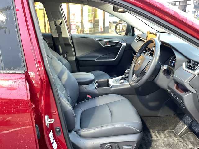 トヨタ ＲＡＶ４ ハイブリッドG 新潟県 2022(令4)年 3.1万km センシュアルレッドマイカ 4WD/純正9インチナビ/(AM/FM/Miracast/Bluetooth)/フルセグTV/トヨタセーフティセンス/・プリクラッシュセーフティ/・レーンキープアシスト/・オートハイビーム/・レーダークルーズコントロール/ブラインドスポットモニター/全方位カメラ/ビルトインＥＴＣ2.0/D/N席シートヒーター/D/N席エアシート/ステアリングヒーター/ＬＥＤヘッドライト/前後ドライブレコーダー/オートブレーキホールド/電動リアゲート/AC100V/置くだけ充電