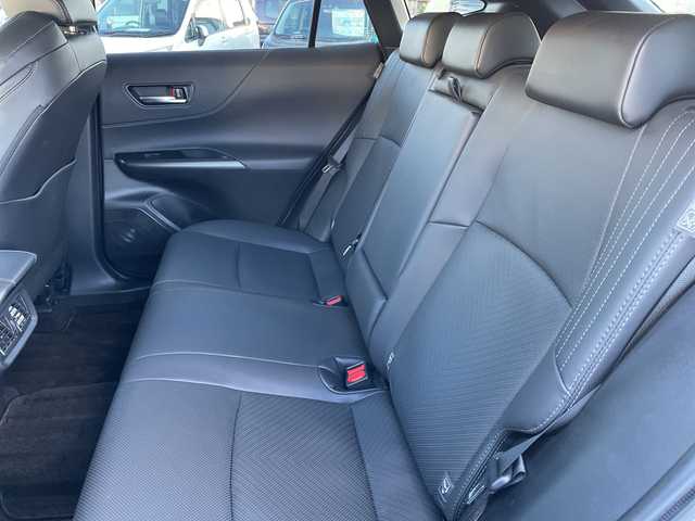 トヨタ ハリアー Z レザーパッケージ 長野県 2023(令5)年 0.5万km プラチナホワイトパールマイカ 禁煙車/4WD/純正12.3インチディスプレイオーディオ　ナビ機能付き/JBLプレミアムサウンド/Bluetooth/フルセグTV/全周囲カメラ/デジタルインナーミラー/ブラインドスポットモニター/レザーシート/前席シートヒーター/前席シートベンチレーション/前席パワーシート/D席メモリ付き/電動リアゲート/ステアリングヒーター/USB入力端子/ビルトインETC2.0/前後ドラレコ/トヨタセーフティセンス/レーダークルーズコントロール/純正AW19インチ/純正フロアマット/スマートキー/プッシュスタート