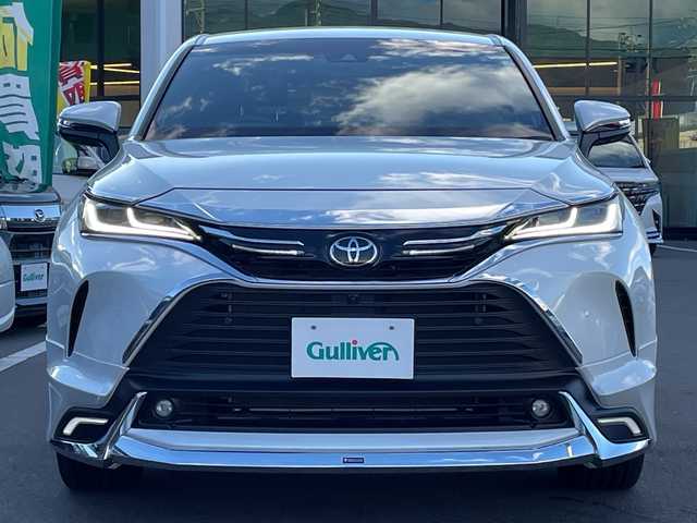 トヨタ ハリアー Z レザーパッケージ 長野県 2023(令5)年 0.5万km プラチナホワイトパールマイカ 禁煙車/4WD/純正12.3インチディスプレイオーディオ　ナビ機能付き/JBLプレミアムサウンド/Bluetooth/フルセグTV/全周囲カメラ/デジタルインナーミラー/ブラインドスポットモニター/レザーシート/前席シートヒーター/前席シートベンチレーション/前席パワーシート/D席メモリ付き/電動リアゲート/ステアリングヒーター/USB入力端子/ビルトインETC2.0/前後ドラレコ/トヨタセーフティセンス/レーダークルーズコントロール/純正AW19インチ/純正フロアマット/スマートキー/プッシュスタート