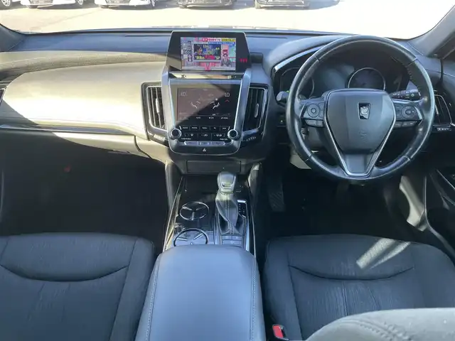 トヨタ クラウン ハイブリッド S 岡山県 2018(平30)年 12万km 黒 登録時走行距離119489km/純正ナビ/フルセグTV(AM/FM/CD/DVD/Bluetooth)/バックカメラ/ビルトインETC2.0/ドライブレコーダー/トヨタセーフティセンス/・レーダークルーズコントロール/・オートマチックハイビーム/・プリクラッシュセーフティ/・レーンディバーチャーアラート/横滑り防止装置/オートブレーキホールド/D/N席パワーシート/D/N席シートヒーター/ステアリングヒーター/純正フロアマット/17インチ純正AW