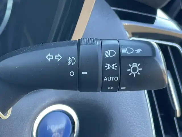 トヨタ クラウン ハイブリッド S 岡山県 2018(平30)年 12万km 黒 登録時走行距離119489km/純正ナビ/フルセグTV(AM/FM/CD/DVD/Bluetooth)/バックカメラ/ビルトインETC2.0/ドライブレコーダー/トヨタセーフティセンス/・レーダークルーズコントロール/・オートマチックハイビーム/・プリクラッシュセーフティ/・レーンディバーチャーアラート/横滑り防止装置/オートブレーキホールド/D/N席パワーシート/D/N席シートヒーター/ステアリングヒーター/純正フロアマット/17インチ純正AW