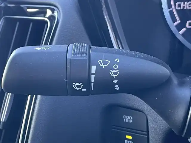 トヨタ クラウン ハイブリッド S 岡山県 2018(平30)年 12万km 黒 登録時走行距離119489km/純正ナビ/フルセグTV(AM/FM/CD/DVD/Bluetooth)/バックカメラ/ビルトインETC2.0/ドライブレコーダー/トヨタセーフティセンス/・レーダークルーズコントロール/・オートマチックハイビーム/・プリクラッシュセーフティ/・レーンディバーチャーアラート/横滑り防止装置/オートブレーキホールド/D/N席パワーシート/D/N席シートヒーター/ステアリングヒーター/純正フロアマット/17インチ純正AW