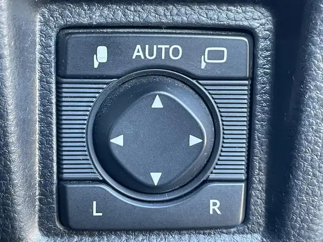 トヨタ クラウン ハイブリッド S 岡山県 2018(平30)年 12万km 黒 登録時走行距離119489km/純正ナビ/フルセグTV(AM/FM/CD/DVD/Bluetooth)/バックカメラ/ビルトインETC2.0/ドライブレコーダー/トヨタセーフティセンス/・レーダークルーズコントロール/・オートマチックハイビーム/・プリクラッシュセーフティ/・レーンディバーチャーアラート/横滑り防止装置/オートブレーキホールド/D/N席パワーシート/D/N席シートヒーター/ステアリングヒーター/純正フロアマット/17インチ純正AW