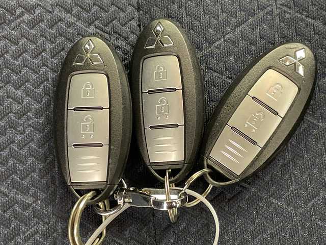 三菱 ｅＫクロス T 群馬県 2020(令2)年 5.5万km 黄 純正９型ナビ　全周囲カメラ　フルセグＴＶ　電子ミラー　マイパイロット　衝突被害軽減システム　クリアランスソナー　ＬＥＤヘッドライト　ヘッドライトレべライザー　ステアリングスイッチ　シートヒーター　禁煙