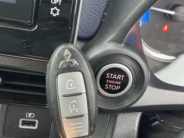 三菱 ｅＫクロス T 群馬県 2020(令2)年 5.5万km 黄 純正９型ナビ　全周囲カメラ　フルセグＴＶ　電子ミラー　マイパイロット　衝突被害軽減システム　クリアランスソナー　ＬＥＤヘッドライト　ヘッドライトレべライザー　ステアリングスイッチ　シートヒーター　禁煙