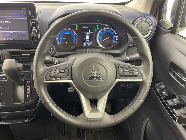 三菱 ｅＫクロス T 群馬県 2020(令2)年 5.5万km 黄 純正９型ナビ　全周囲カメラ　フルセグＴＶ　電子ミラー　マイパイロット　衝突被害軽減システム　クリアランスソナー　ＬＥＤヘッドライト　ヘッドライトレべライザー　ステアリングスイッチ　シートヒーター　禁煙