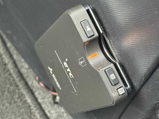 トヨタ ノア X 千葉県 2021(令3)年 6.3万km ボルドーマイカメタリック 社外ナビ/(Bluetooth/CD/AM/FM/AUX)/片側パワースライドドア/クルーズコントロール/バックカメラ/衝突軽減ブレーキ/レーンキープアシスト/コーナーセンサー/ETC/社外フロアマット/オートライト/オートマチックハイビーム/2列目サンバイザー/電動格納ミラー/リモコンキー