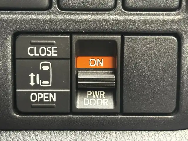 トヨタ ノア X 千葉県 2021(令3)年 6.3万km ボルドーマイカメタリック 社外ナビ/(Bluetooth/CD/AM/FM/AUX)/片側パワースライドドア/クルーズコントロール/バックカメラ/衝突軽減ブレーキ/レーンキープアシスト/コーナーセンサー/ETC/社外フロアマット/オートライト/オートマチックハイビーム/2列目サンバイザー/電動格納ミラー/リモコンキー