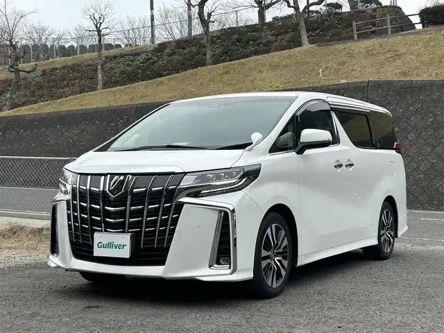 トヨタ アルファード S Cパッケージ 長崎県 2020(令2)年 4.6万km ホワイトパールクリスタルシャイン 登録時走行距離45795km/ワンオーナー/純正ナビ(BT/CD/DVD/フルセグ)/バックカメラ/フリップダウンモニター/サンルーフ/レーダークルーズコントロール/純正AW18インチ/オートマチックハイビーム/社外ドラレコ前後/両側パワースライドドア/電動リアゲート/100V充電/ETC/衝突被害軽減システム/ステアリングヒーター/スペアキー/保証書/取扱説明書