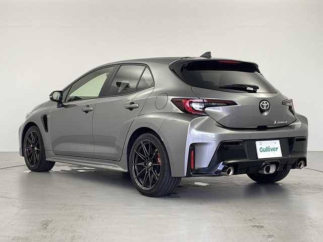 トヨタ ＧＲカローラ RZ 岐阜県 2023(令5)年 0.3万km ガンＭ 6速MT/4WD/ETC2.0/プリクラッシュセーフティー/レーントレーシングアシスト/レーンディパーチャーアシストアラート/レーダークルーズコントロール/オートライト/オートマチックハイビーム/イモビライザー/純正アルミホイール（BBS製）/発進遅れ告知機能/クリアランスソナー/UVカットフロントドアガラス/ロードサインアシスト/純正3本出しマフラー/本革巻きシフトノブ/アルミペダル/ステアリングヒーター/純正ディスプレイオーディオ/Bluetooth接続/シートヒーター（運転席＋助手席）/プッシュスタート/スマートキー/スペアキー（1本）