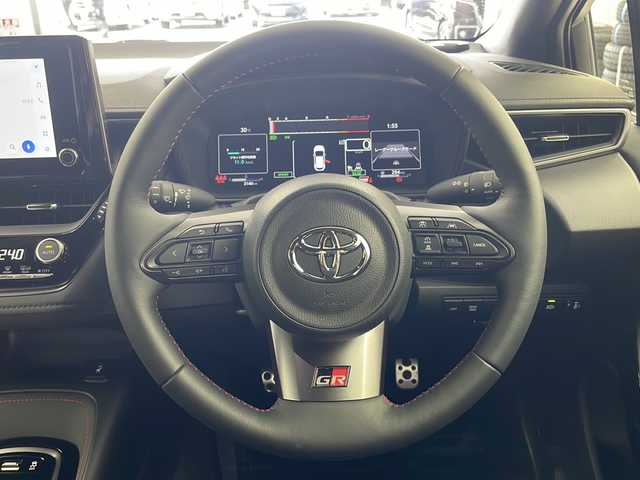 トヨタ ＧＲカローラ RZ 岐阜県 2023(令5)年 0.3万km ガンＭ 6速MT/4WD/ETC2.0/プリクラッシュセーフティー/レーントレーシングアシスト/レーンディパーチャーアシストアラート/レーダークルーズコントロール/オートライト/オートマチックハイビーム/イモビライザー/純正アルミホイール（BBS製）/発進遅れ告知機能/クリアランスソナー/UVカットフロントドアガラス/ロードサインアシスト/純正3本出しマフラー/本革巻きシフトノブ/アルミペダル/ステアリングヒーター/純正ディスプレイオーディオ/Bluetooth接続/シートヒーター（運転席＋助手席）/プッシュスタート/スマートキー/スペアキー（1本）
