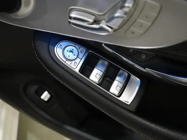 メルセデス・ベンツ Ｃ１８０ カブリオレ スポーツ 静岡県 2017(平29)年 9.6万km ダイヤモンドホワイト HDDナビ/ワンセグテレビ/バックカメラ/アイドリングストップ/オットマン/プッシュスタート/ETC/シートヒーター/シートクーラー/レーダーセーフティパッケージ/AMGスタイリングパッケージ/パドルシフト/19インチマルチスポークAW