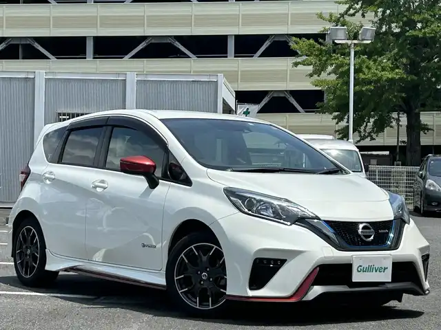 日産 ノート e－パワー ニスモ 静岡県 2017(平29)年 6万km 白 ユーザー買取車両/純正SD（MJ116D-W）/　【BT/地デジTV】/純正16インチAW/バックカメラ/レーンキープアシスト/衝突軽減システム/横滑り防止/車両接近通報装置/プッシュスタート/ETC