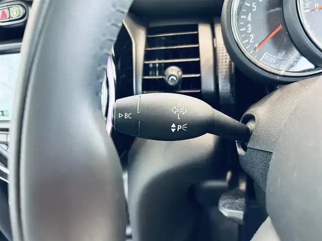 ＭＩＮＩ ミニ クーパー 大阪府 2019(平31)年 4万km 緑 ペッパーP/インテリジェントセーフティ/純正ナビ/バックカメラ/純正15インチAW/クリアランスソナー/ETC/ドラレコ
