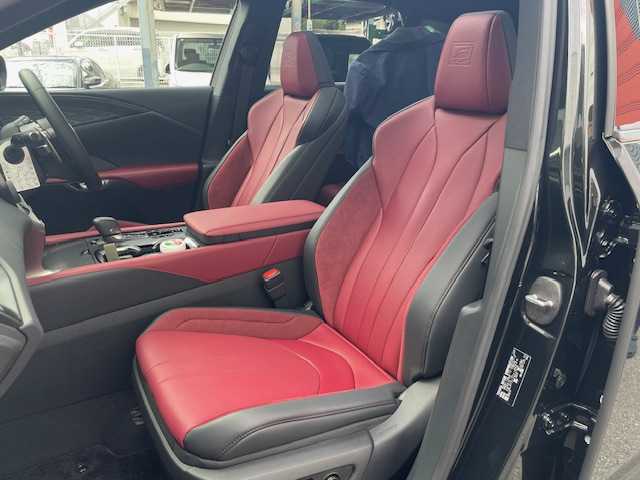 レクサス ＲＸ 350 Fスポーツ 大阪府 2025(令7)年 0.2万km グラファイトブラックガラスフレーク /禁煙ワンオーナー//パノラマルーフ//純ナビ付き14インチタッチディスプレーオーディオ//前席パワーシート/シートヒーター/ベンチレーション//オレッジキャリパー//パワーバックドア//ビルトインETC//レーダークルーズコントロール//レーンディパーチャーアラート//レーントレーシングアシスト//レーンチェンジアシスト//ロードサインアシスト//パノラマルーフ//純正21AW