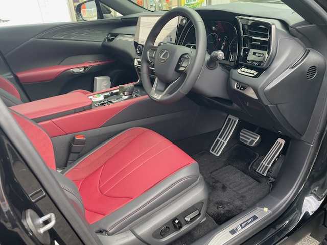 レクサス ＲＸ 350 Fスポーツ 大阪府 2025(令7)年 0.2万km グラファイトブラックガラスフレーク /禁煙ワンオーナー//パノラマルーフ//純ナビ付き14インチタッチディスプレーオーディオ//前席パワーシート/シートヒーター/ベンチレーション//オレッジキャリパー//パワーバックドア//ビルトインETC//レーダークルーズコントロール//レーンディパーチャーアラート//レーントレーシングアシスト//レーンチェンジアシスト//ロードサインアシスト//パノラマルーフ//純正21AW