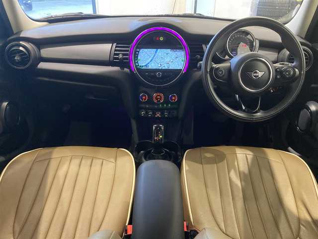 ＭＩＮＩ ミニ クーパー D 熊本県 2020(令2)年 4.3万km 青Ⅱ ・ワンオーナー/・スマートキー/・プッシュスタート/・インテリジェントセーフティ/・PDC自動起動/・パーキンブアシスト/・純正HDDナビ/　【Bluetooth・USB・MSV】/・バックカメラ/・ETC/・LEDヘッドランプ/・LEDフォグランプ/・純正マット/・保証書/取説