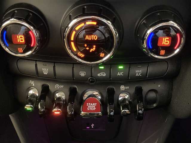 ＭＩＮＩ ミニ クーパー D 熊本県 2020(令2)年 4.3万km 青Ⅱ ・ワンオーナー/・スマートキー/・プッシュスタート/・インテリジェントセーフティ/・PDC自動起動/・パーキンブアシスト/・純正HDDナビ/　【Bluetooth・USB・MSV】/・バックカメラ/・ETC/・LEDヘッドランプ/・LEDフォグランプ/・純正マット/・保証書/取説