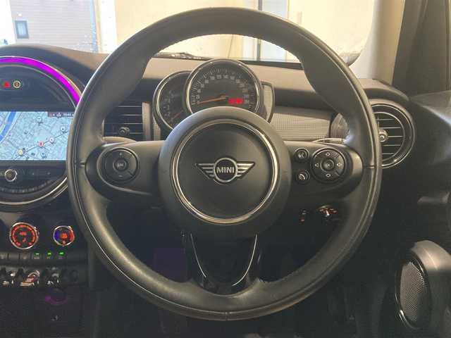 ＭＩＮＩ ミニ クーパー D 熊本県 2020(令2)年 4.3万km 青Ⅱ ・ワンオーナー/・スマートキー/・プッシュスタート/・インテリジェントセーフティ/・PDC自動起動/・パーキンブアシスト/・純正HDDナビ/　【Bluetooth・USB・MSV】/・バックカメラ/・ETC/・LEDヘッドランプ/・LEDフォグランプ/・純正マット/・保証書/取説