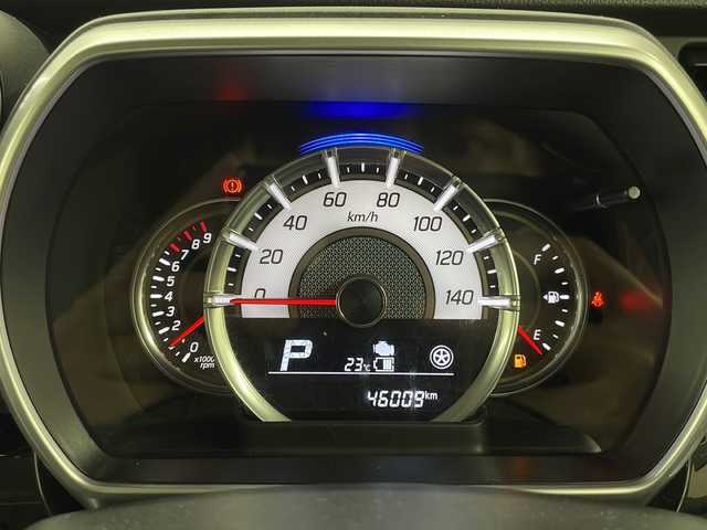 スズキ スペーシア カスタム HYBRID XS 長崎県 2018(平30)年 4.6万km ブルーイッシュブラックパール3 社外７インチナビ(CN-RA04WD)/（フルセグ/CD/DVD/Bluetooth）/バックカメラ/両側パワースライドドア/横滑り防止装置/LEDヘッドライト/純正15インチアルミホイール/運転席シートヒーター/シートバックテーブル/リアサンシェード/黒革ハンドル/純正フロアマット/純正バイザー/電格ウィンカーミラー/フォグライト/オートライト/保証書/取扱説明書