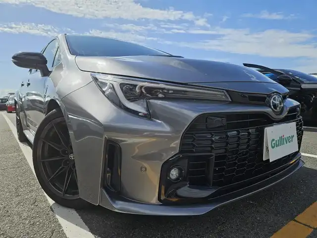 トヨタ ＧＲカローラ RZ 愛媛県 2023(令5)年 2.3万km グレー 〇４WD/〇純正10.5インチディスプレイオーディオプラス/〇フルセグTV/〇バックカメラ/〇ビルトインETC2.0/〇レーダークルーズコントロール/〇コーナーセンサー/〇セーフティセンス/〇オートマチックハイビーム/〇ターボ/〇LEDヘッドランプ/〇LEDフロントフォグランプ/〇左右独立温度調整オートエアコン/〇革巻きステアリングホイール/〇革巻きシフトノブ/〇レッドステッチ入合皮/ブランノーブコンビプレミアムスポーツシート/〇純正18インチアルミホイール/〇純正カーボンファイバールーフ/〇スマートエントリー/スタートシステム/〇禁煙車