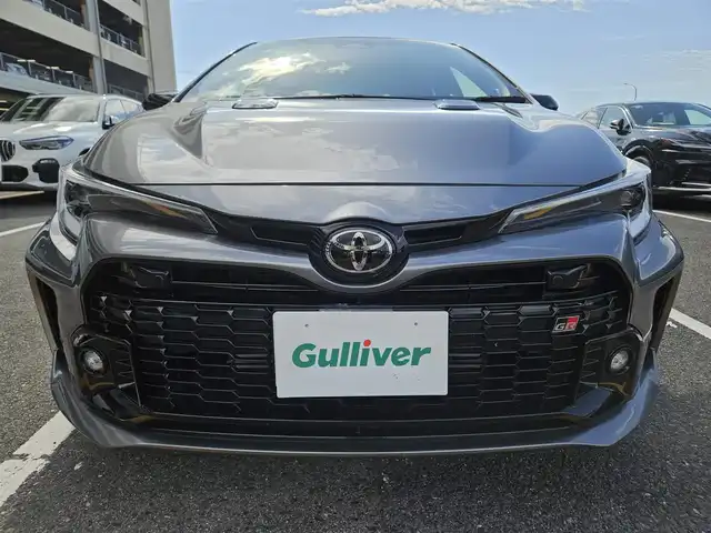 トヨタ ＧＲカローラ RZ 愛媛県 2023(令5)年 2.3万km グレー 〇４WD/〇純正10.5インチディスプレイオーディオプラス/〇フルセグTV/〇バックカメラ/〇ビルトインETC2.0/〇レーダークルーズコントロール/〇コーナーセンサー/〇セーフティセンス/〇オートマチックハイビーム/〇ターボ/〇LEDヘッドランプ/〇LEDフロントフォグランプ/〇左右独立温度調整オートエアコン/〇革巻きステアリングホイール/〇革巻きシフトノブ/〇レッドステッチ入合皮/ブランノーブコンビプレミアムスポーツシート/〇純正18インチアルミホイール/〇純正カーボンファイバールーフ/〇スマートエントリー/スタートシステム/〇禁煙車