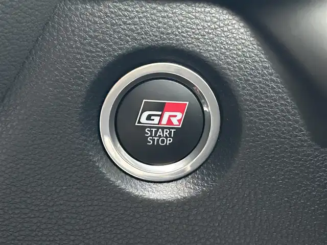 トヨタ ＧＲカローラ RZ 愛媛県 2023(令5)年 2.3万km ガンＭ 登録時走行距離:22537km/4WD/純正10.5型MOPナビ/フルセグTV/バックモニター/ビルトインETC2.0/レーダークルーズコントロール/クリアランスソナー/セーフティセンス/・衝突被害軽減ブレーキ/・車線逸脱防止支援システム/・オートマチックハイビーム/・標識認識システム/・発進遅れ告知機能/IC付ターボ/LEDヘッドランプ/革巻きステアリング/ステアリングヒーター/純正OPハーフレザースポーツシート/前席シートヒーター/JBLサウンドシステム/純正18インチアルミホイール/スマートキー/プッシュエンジンスタート/禁煙車