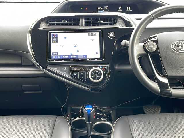 トヨタ アクア G ソフトレザーセレクション 福岡県 2019(令1)年 1.3万km ホワイトパールクリスタルシャイン 外部検査実施済み/純正SDナビ【NSZT-Y68T】/(DVD/フルセグTV/MSV)/バックカメラ/ビルトインETC2.0/前後ドライブレコーダー/合皮シート/前席シートヒーター/横滑り防止機能/レーンアシスト/衝突軽減ブレーキ/スマートキー/LEDヘッドライト/クルーズコントロール/パーキングサポートブレーキ/先行車発進告知