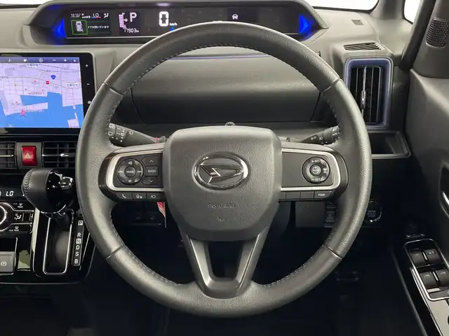 ダイハツ タント カスタム RS 鹿児島県 2022(令4)年 1.8万km シャイニングホワイトパール 純正9型ナビ/（Bluetooth/フルセグ/CD/DVD）/アダプティブクルーズコントロール/パノラミックビューモニター/ドアバイザー/ハーフレザー/シートヒーター/ハーフレザー/両側パワースライドドア/LEDヘッドライト/電子パーキング　/ブレーキホールド/AAC/純正15インチアルミホイール/シートバックテーブル/リアサンシェード