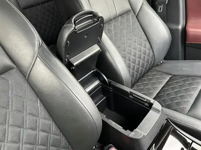 トヨタ ハリアー エレガンス 静岡県 2015(平27)年 7.6万km スパークリングブラックパールクリスタルシャイン 純正ナビ　/・フルセグＴＶ　/・Ｂｌｕｅｔｏｏｔｈ接続　/・ＤＶＤ再生　/クルコン　/Ｂ・Ｆカメラ　/クルコン　/プッシュスタート　/スマートキー　/ハーフレザーシート　/Ｄ席パワーシート　/ビルトインＥＴＣ　/ドラレコ　/ＬＥＤオートライト/純正アルミホイール/取扱説明書/保証書