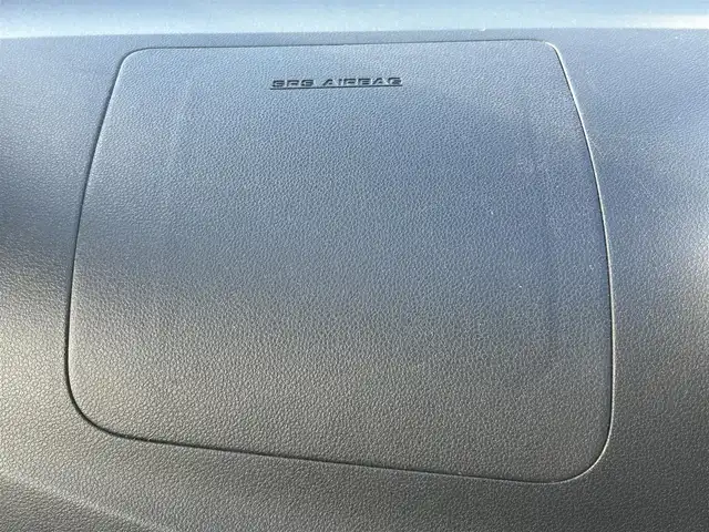 ダイハツ ミラ イース X 宮城県 2013(平25)年 13.1万km パールホワイトⅢ 純正14インチアルミホイール/純正CDオーディオ/ヘッドライトレベライザー/リモコンキー/アイドリングストップ/電動格納ミラー/純正フロアマット/ドアバイザー/Wエアバッグ