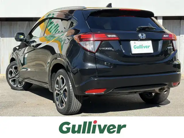 ホンダ ヴェゼル ハイブリッド Z 三重県 2014(平26)年 10.9万km クリスタルブラックパール ワンオーナー/車両接近通報装置/シティブレーキアクティブシステム/クルーズコントロール/純正インターナビ/　・Bluetooth/　・フルセグTV/　・HDMI/　・DVD/CD再生/　・USB/ルーフレール/パドルシフト/スマートキー/プッシュスタート/黒レザーシート/前席シートヒーター/LEDヘッドライト/フォグライト/オートライト/革巻きステアリング/ステアリングスイッチ/ビルトインETC/電動格納ミラー/ウィンカーミラー/電子パーキングブレーキ/オートブレーキホールド/オートワイパー/フロアマット/ドアバイザー/プライバシーガラス/横滑り防止機能/サイド/カーテンエアバック