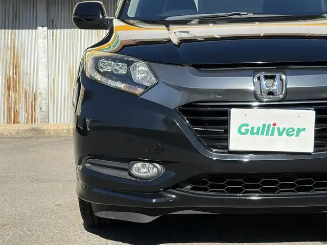 ホンダ ヴェゼル ハイブリッド Z 三重県 2014(平26)年 10.9万km クリスタルブラックパール ワンオーナー/車両接近通報装置/シティブレーキアクティブシステム/クルーズコントロール/純正インターナビ/　・Bluetooth/　・フルセグTV/　・HDMI/　・DVD/CD再生/　・USB/ルーフレール/パドルシフト/スマートキー/プッシュスタート/黒レザーシート/前席シートヒーター/LEDヘッドライト/フォグライト/オートライト/革巻きステアリング/ステアリングスイッチ/ビルトインETC/電動格納ミラー/ウィンカーミラー/電子パーキングブレーキ/オートブレーキホールド/オートワイパー/フロアマット/ドアバイザー/プライバシーガラス/横滑り防止機能/サイド/カーテンエアバック