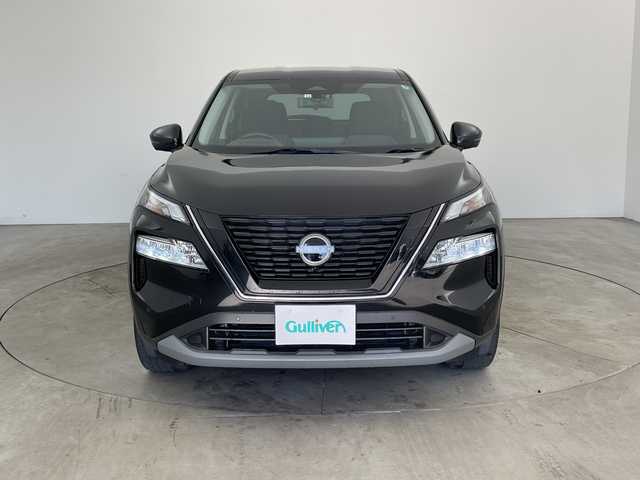 日産 エクストレイル X 兵庫県 2022(令4)年 2.6万km ダイヤモンドブラック ・プロパイロット/・ハンドル支援機能/・車線逸脱警報/・車線逸脱防止支援/・後側方車両検知警報/・後側方衝突防止支援/・前方衝突防止支援/・踏み間違い衝突防止支援/・標識認識機能/・ルート減速支援/・前後ソナー（移動物検知）/・後退時車両検知警報/・ふらつき警報/・レーダークルーズコントロール/・オートハイビーム/・デジタルインナーミラー/・12.3インチメーカーナビ＆フルセグ＆BT＆USB/・アラウンドビューモニター/・純正前後ドライブレコーダー/・ステアリングリモコン/・ステアリングヒーター/・前席シートヒーター/・ビルトインETC2.0/・スマートキー/・プッシュスタート/・AC100V/・電子パーキング/・オートホールド/・LEDヘッドライト/・オートライト/・フロアマット/・社外18インチアルミホイール